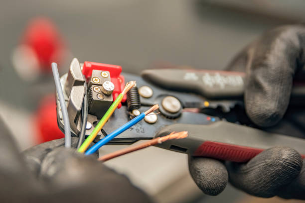 Best Electrician Near Me  in Nth Bend, OR